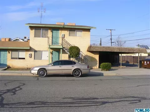110 E Laurel Ave, Visalia, CA 93277 photo 3