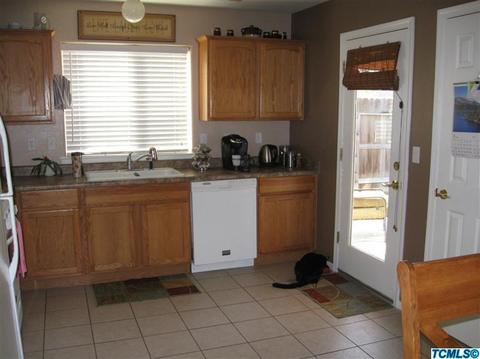 1713 Hume, Sanger, CA 93657 photo 6