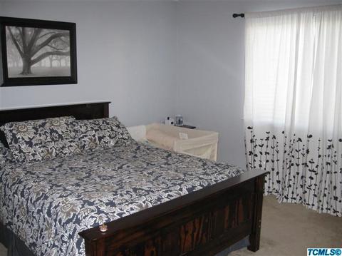 1713 Hume, Sanger, CA 93657 photo 10