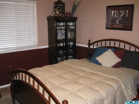 1713 Hume, Sanger, CA 93657 photo 18