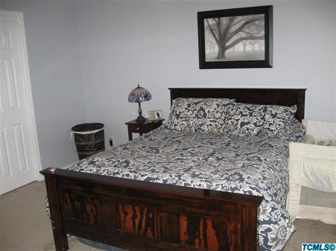 1713 Hume, Sanger, CA 93657 photo 9