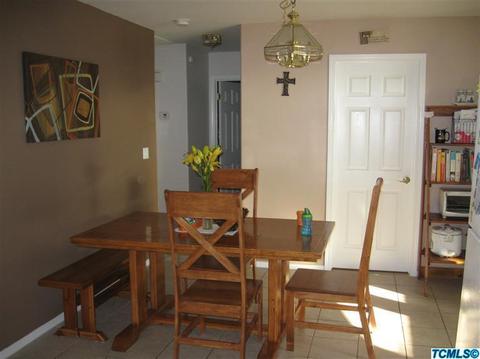 1713 Hume, Sanger, CA 93657 photo 8