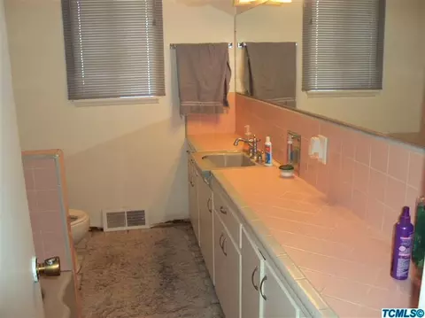 19693 232 Rd, Strathmore, CA 93267 photo 5