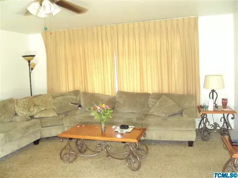 19693 232 Rd, Strathmore, CA 93267 photo 4