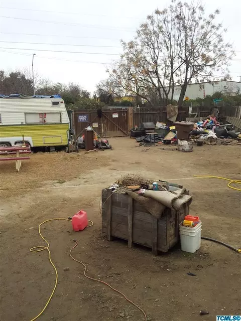 1296 E Sequoia Ave, Tulare, CA 93274 photo 8