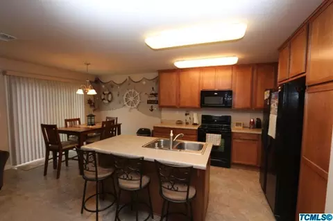 608 11th St, Sanger, CA 93657 photo 7