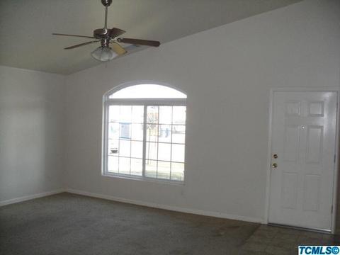 257 Gemini St, Tulare, CA 93274 photo 6
