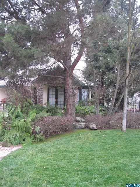 825 Sol Rd, Visalia, CA 93292 photo 8