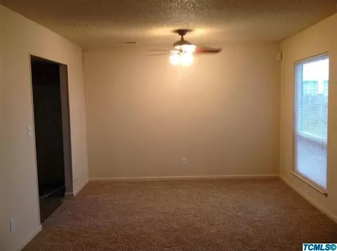 161 W Glendale, Lemoore, CA 93245 photo 8