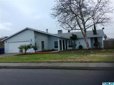 161 W Glendale, Lemoore, CA 93245 photo 1