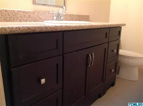 161 W Glendale, Lemoore, CA 93245 photo 15