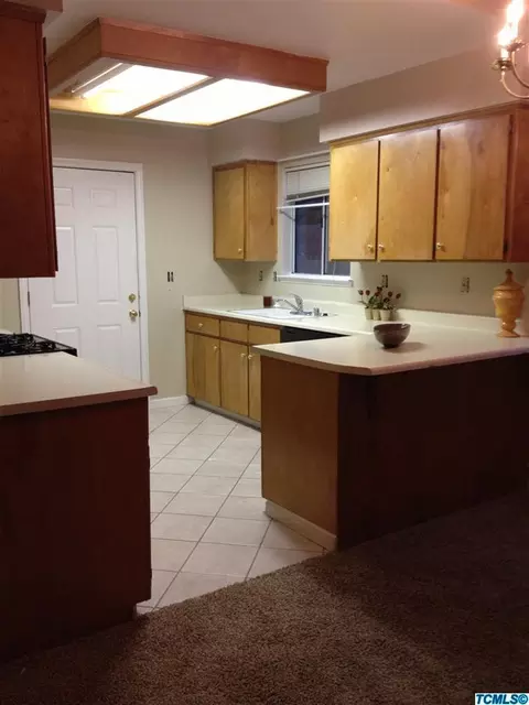 1716 E Beech Ave, Visalia, CA 93292 photo 5