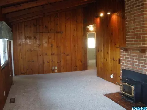 402 Lenox Ave, Exeter, CA 93221 photo 3