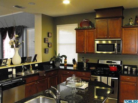 1136 Aster Ct, Dinuba, CA 93618 photo 13