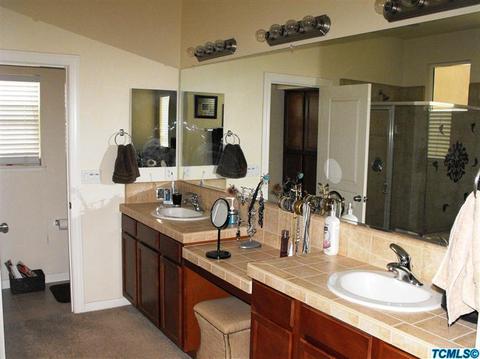 1136 Aster Ct, Dinuba, CA 93618 photo 24