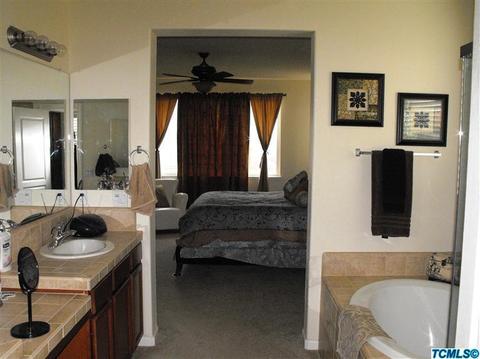 1136 Aster Ct, Dinuba, CA 93618 photo 25