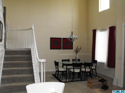 1136 Aster Ct, Dinuba, CA 93618 photo 3