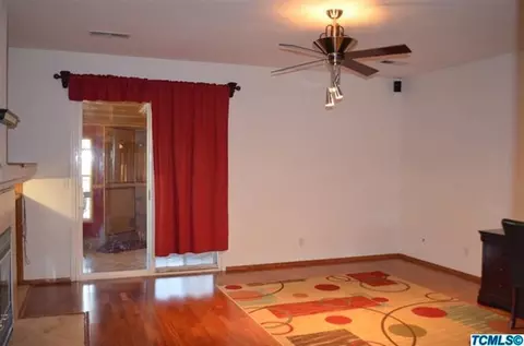 1190 Pine Dr, Lemoore, CA 93245 photo 13