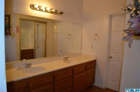 1190 Pine Dr, Lemoore, CA 93245 photo 24