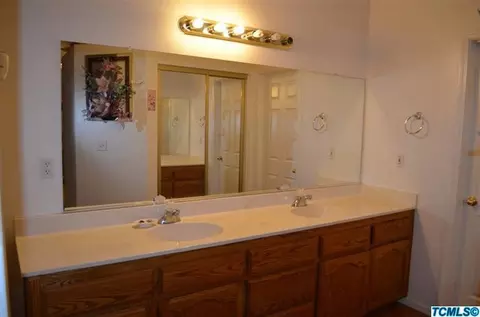 1190 Pine Dr, Lemoore, CA 93245 photo 25