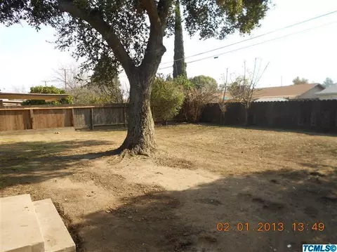 541 E Myrtle Ave, Visalia, CA 93292 photo 11