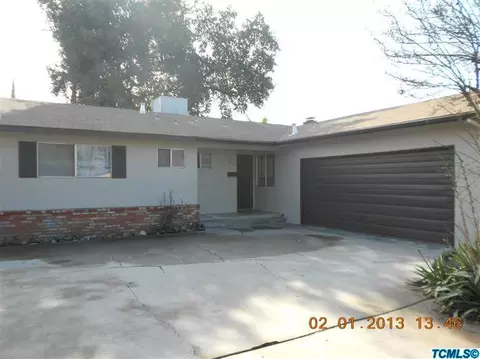541 E Myrtle Ave, Visalia, CA 93292 photo 3