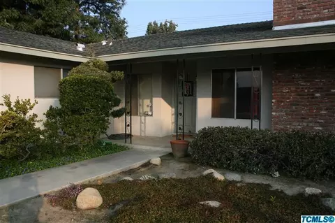 3616 W Iris Ave, Visalia, CA 93277 photo 2