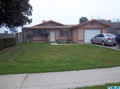 653 E Inyo Ave, Tulare, CA 93274 photo 1
