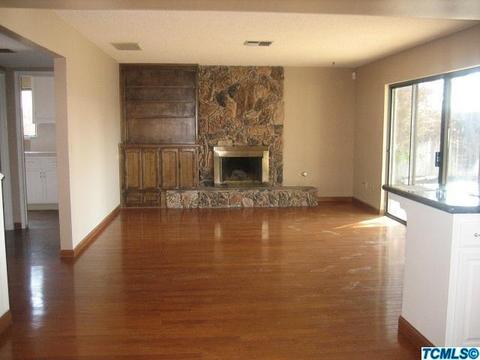 929 Cedar Ln, Lemoore, CA 93245 photo 8