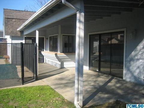 929 Cedar Ln, Lemoore, CA 93245 photo 17
