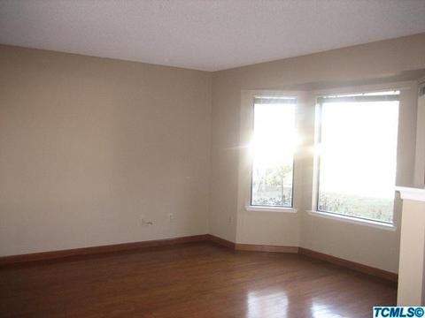 929 Cedar Ln, Lemoore, CA 93245 photo 5