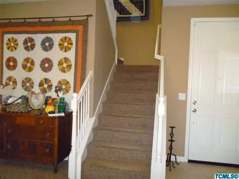1077 Daisy Ct, Dinuba, CA 93618 photo 4
