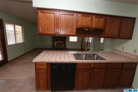 1525 Pine Dr, Lemoore, CA 93245 photo 8
