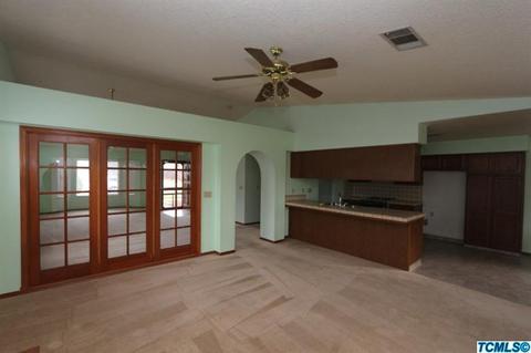 1525 Pine Dr, Lemoore, CA 93245 photo 5