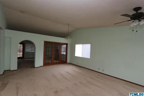 1525 Pine Dr, Lemoore, CA 93245 photo 2