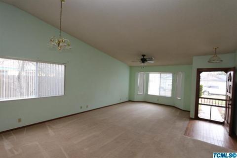 1525 Pine Dr, Lemoore, CA 93245 photo 3