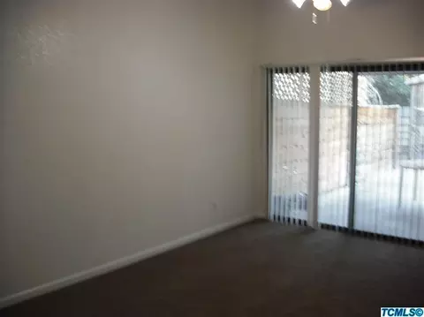 1730 E Vine Ct, Visalia, CA 93292 photo 6