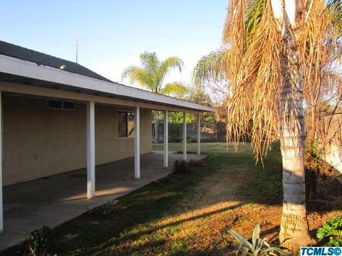 201 E Hollow Way, Dinuba, CA 93618 photo 2
