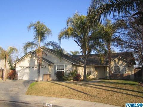 201 E Hollow Way, Dinuba, CA 93618 photo 1