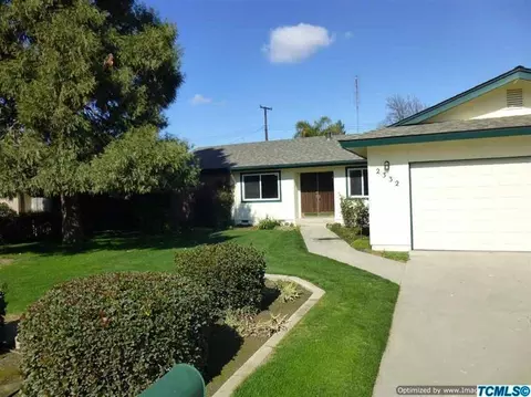 2332 E Howard Ave, Visalia, CA 93292 photo 1