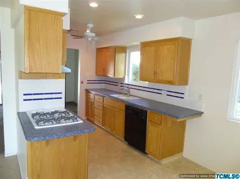 2332 E Howard Ave, Visalia, CA 93292 photo 5