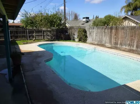 2332 E Howard Ave, Visalia, CA 93292 photo 19