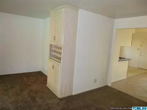 2332 E Howard Ave, Visalia, CA 93292 photo 8