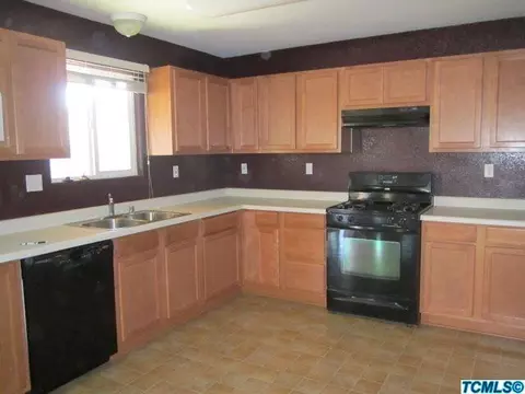 236 S Sol Ct, Visalia, CA 93292 photo 16