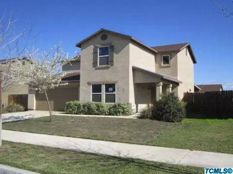 236 S Sol Ct, Visalia, CA 93292 photo 1