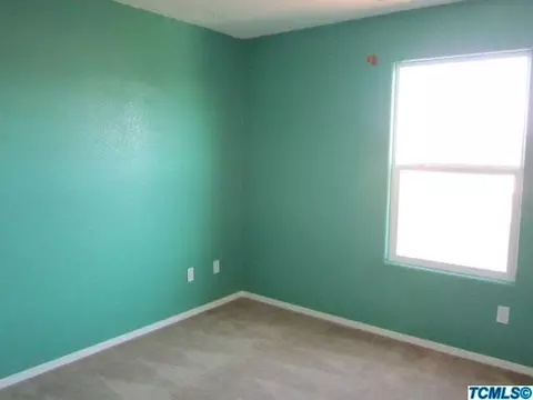 236 S Sol Ct, Visalia, CA 93292 photo 11