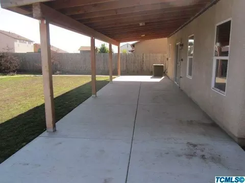 236 S Sol Ct, Visalia, CA 93292 photo 23