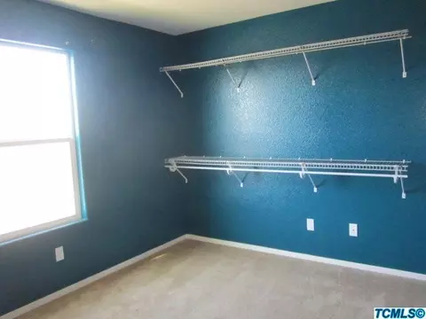 236 S Sol Ct, Visalia, CA 93292 photo 14