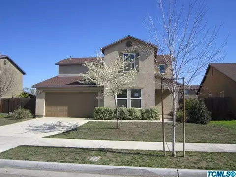 236 S Sol Ct, Visalia, CA 93292 photo 2