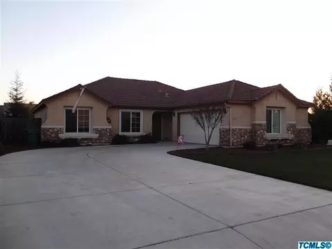 4103 E Hillcrest Ave, Visalia, CA 93292 photo 2